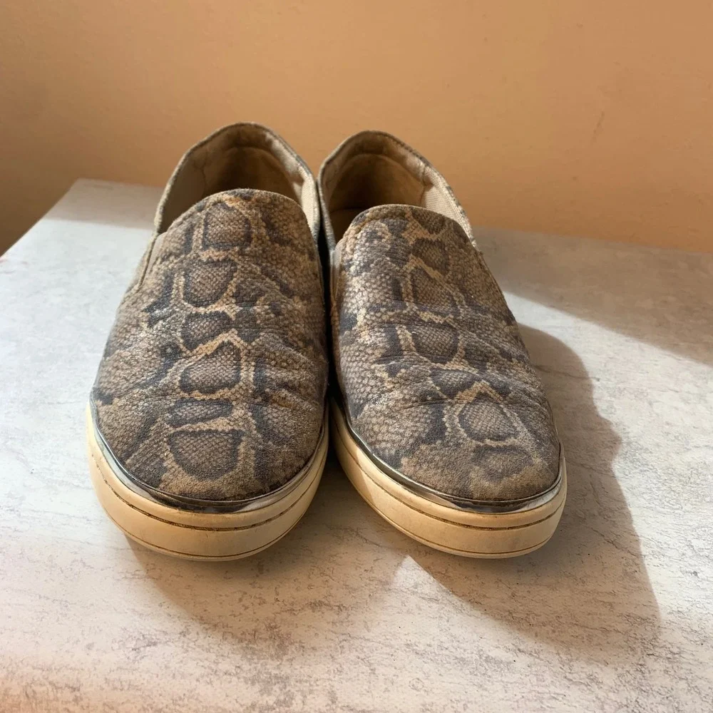 Naturalizer Zola 8M Snake Print Slip On Loafers Comfort Shoes Womens Gray Grey‎